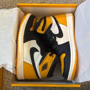Air Jordan 1 Retro High Og ‘Yellow Toe’ 5M